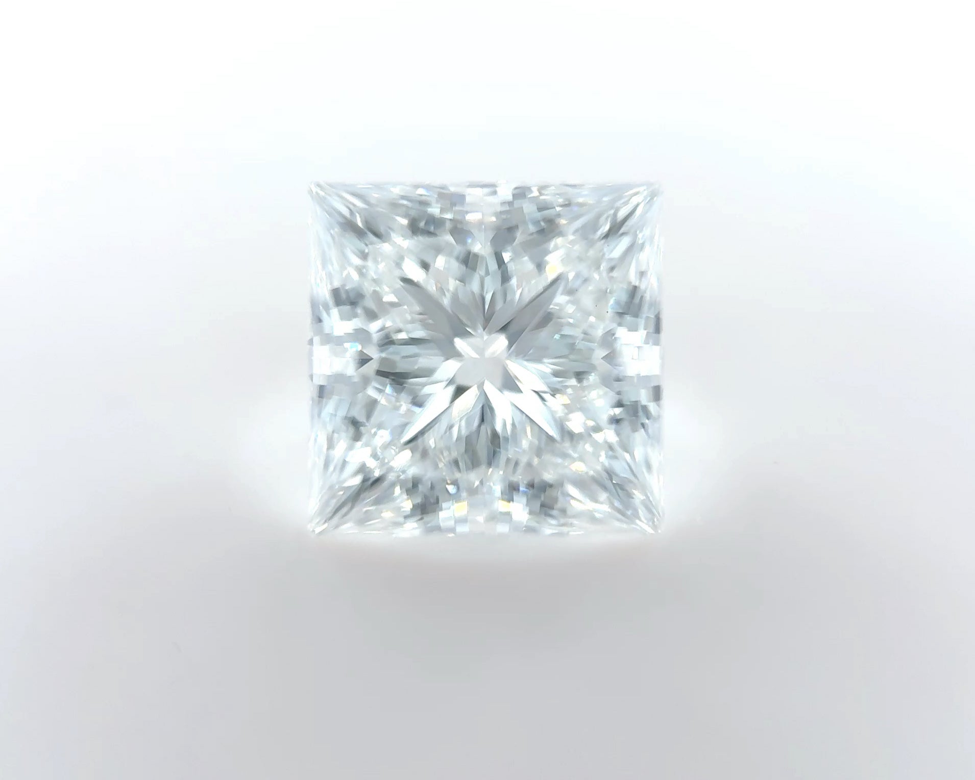 IGI 4.0CT E VS1 Princess Cut Lab-Grown Diamond