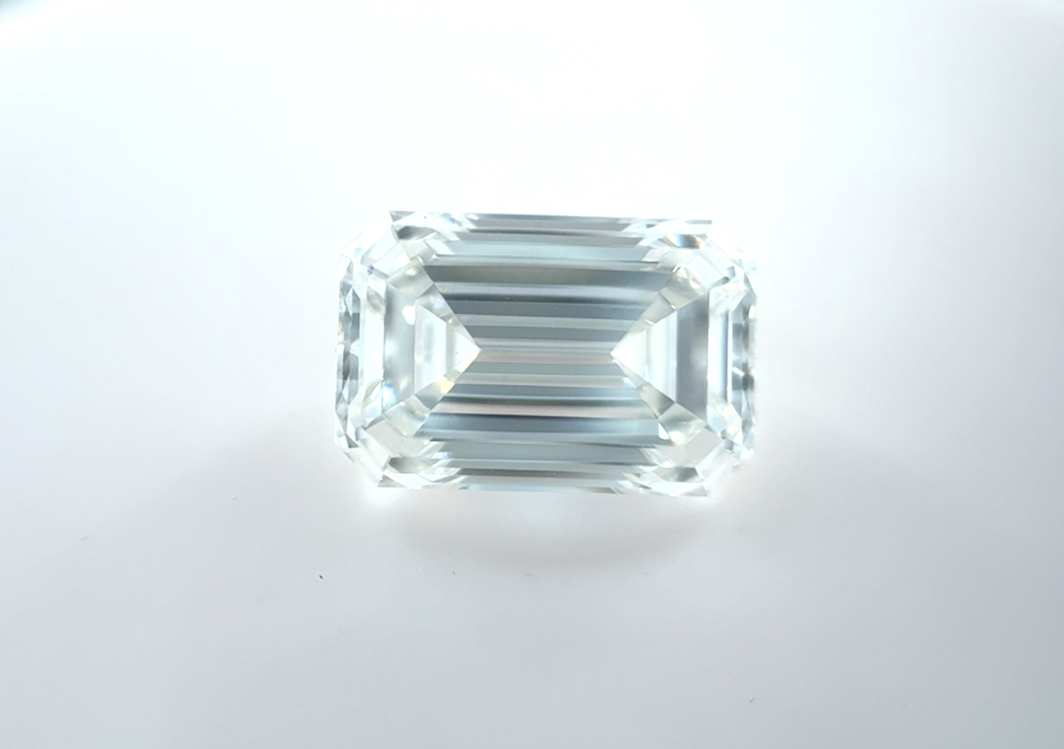 IGI 5.37CT F VS1 Emerald Cut Lab-Grown Diamond