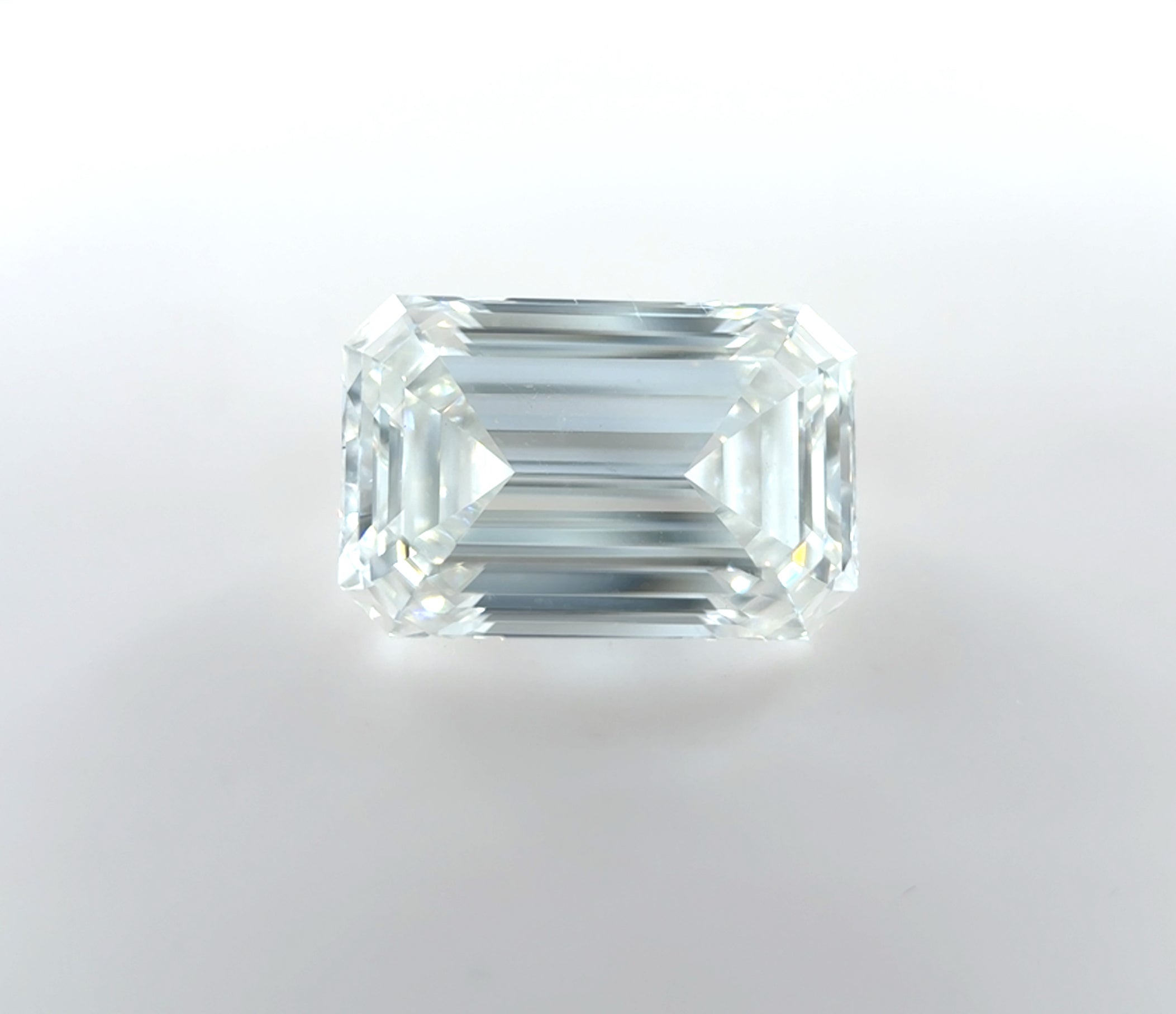 IGI 4.10CT E VS1 Emerald Cut Lab-Grown Diamond
