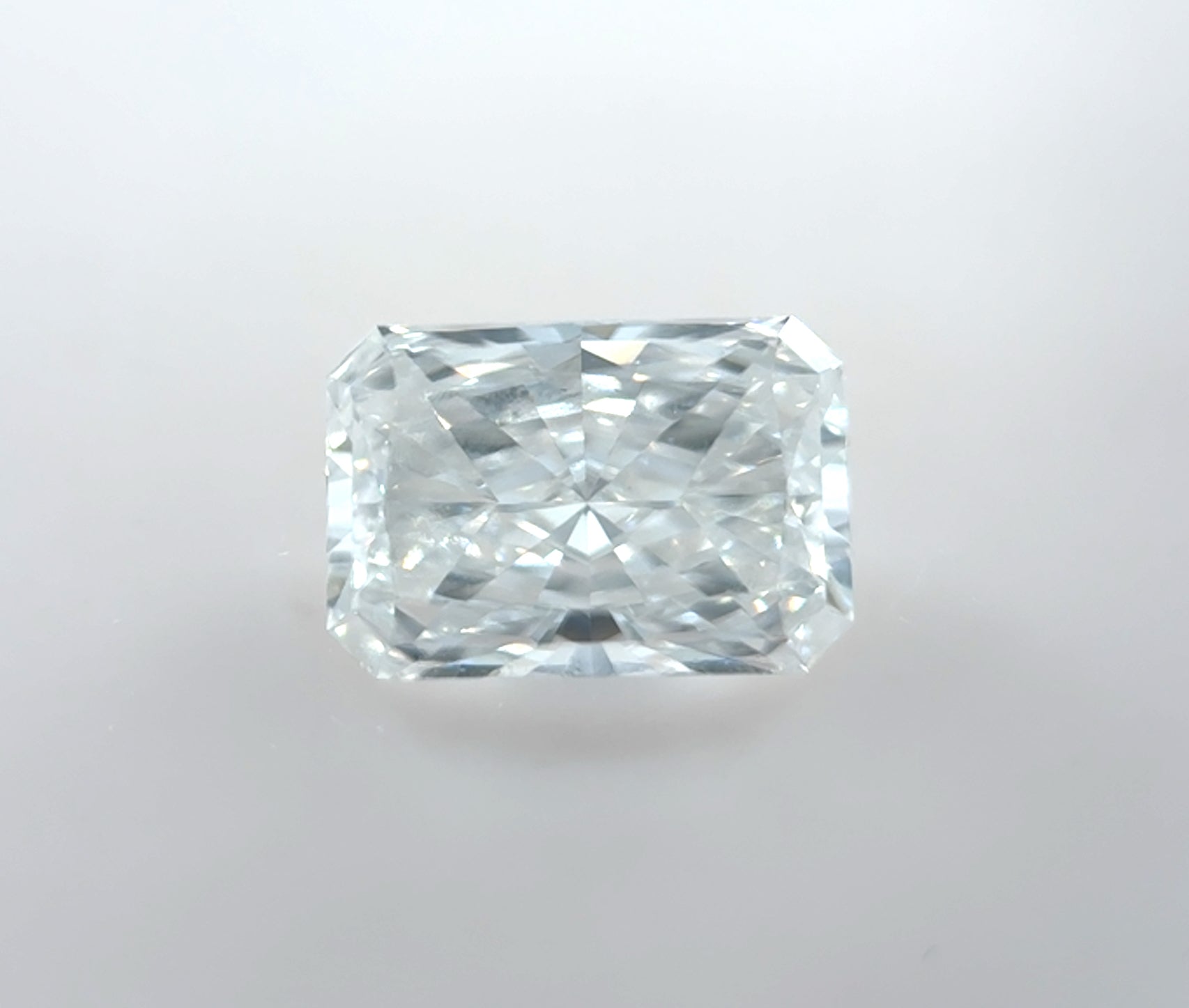 IGI 2.09CT E VS1 Emerald Cut Brilliant Lab-Grown Diamond